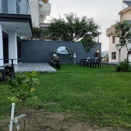 Seferihisarda Tam Muestakil 5 Odali Turizm Konutu 세페리히사르