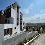 度假居 Seferihisarda Tam Muestakil 5 Odali Turizm Konutu