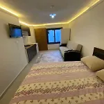 Seferihisarda Tam Muestakil 5 Odali Turizm Konutu 塞费里希萨尔