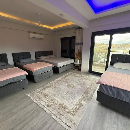 Seferihisarda Tam Muestakil 5 Odali Turizm Konutu *