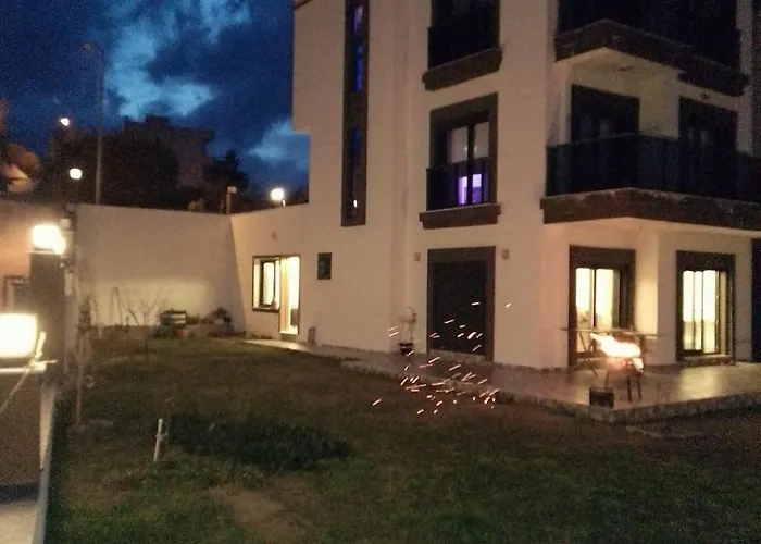 Seferihisarda Tam Muestakil 5 Odali Turizm Konutu * 塞费里希萨尔