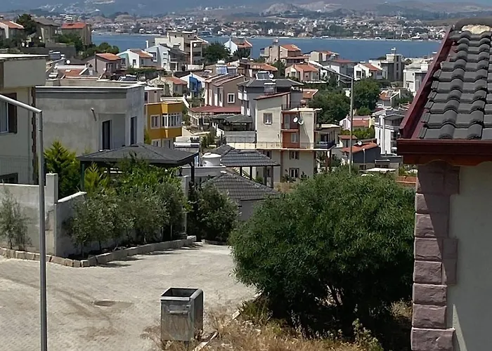Seferihisarda Tam Muestakil 5 Odali Turizm Konutu * 塞费里希萨尔